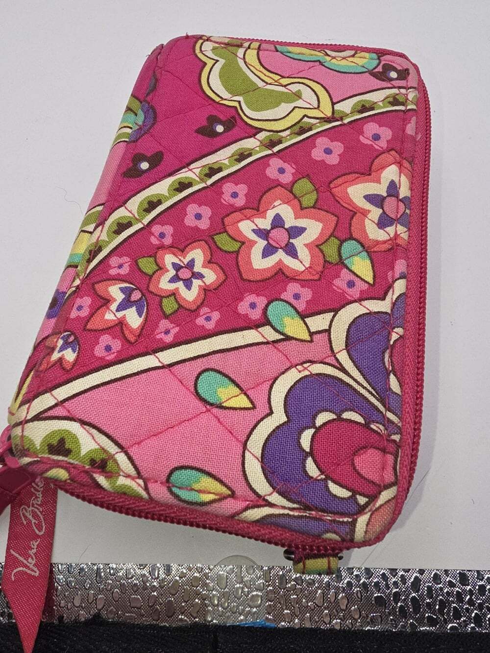 Vera Bradley Quilted Wallet Zip Around 5.5 Inch Pink Paisley - Picture 3 of 6